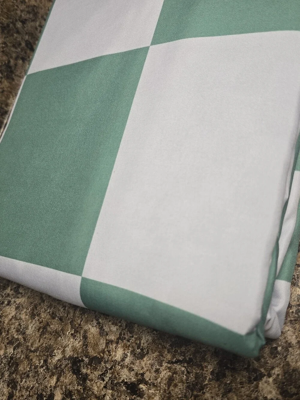 Green and White Checkerboard Folded Duvet COVER